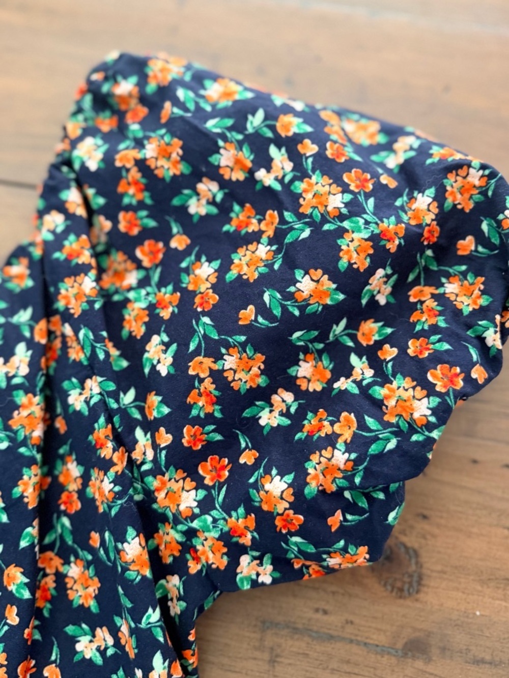 Old Navy | V-Neck Puff Sleeve Top | Navy Blue Floral | Size Large - Picture 6 of 12